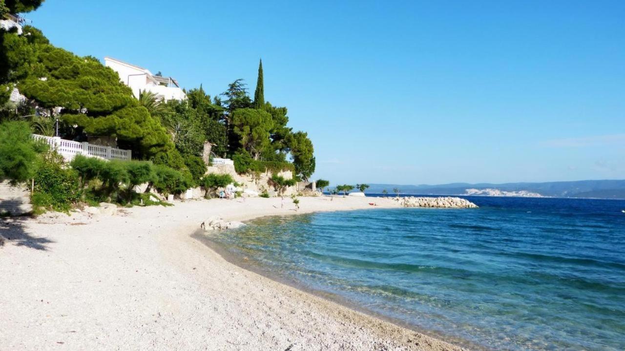 Beach Apartments Nemira Omis Exterior photo
