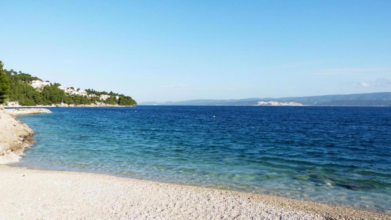 Beach Apartments Nemira Omis Exterior photo