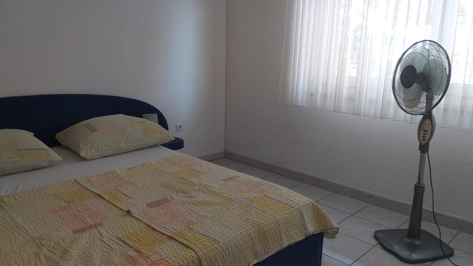 Beach Apartments Nemira Omis Exterior photo